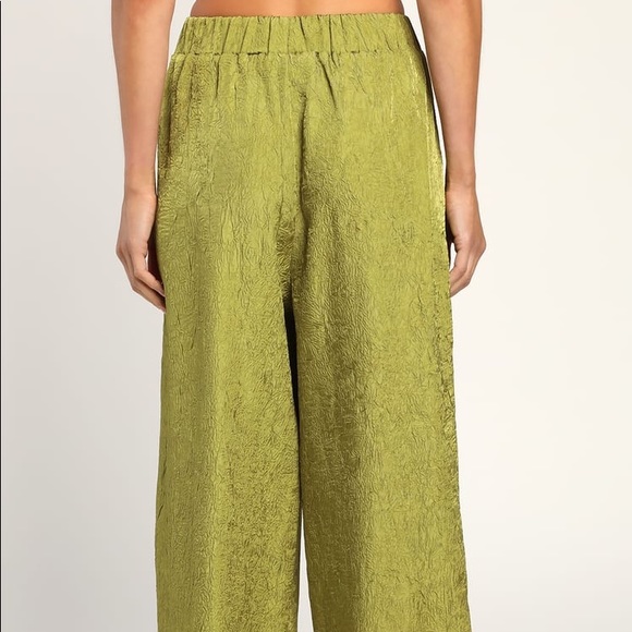 Lulu’s Chic Vibes Green Crinkled Satin Wide-Leg Pants - Picture 4 of 4